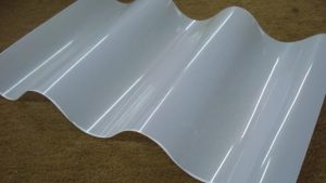 telha-polipropileno-telhado-transparente-translucida-construcao-casa-pedreirao